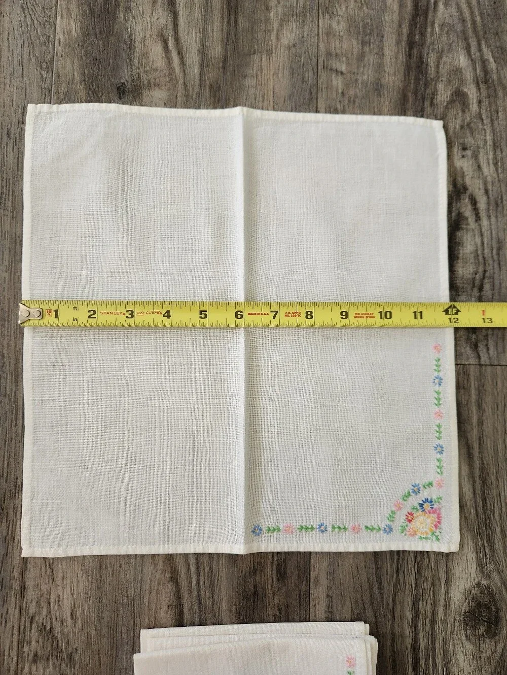 Set Of 4 Vintage Hand Embroidered Cotton Napkins Cream Multicolor Floral Trim